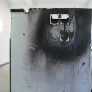 濕氣太重,導致開關柜爆裂!