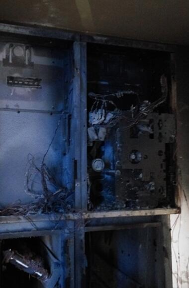 高壓開關(guān)柜當你長時間處于潮濕環(huán)境中會發(fā)生什么？