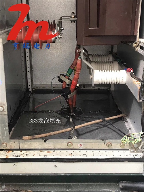 開關(guān)柜，環(huán)形網(wǎng)絡(luò)機(jī)柜和機(jī)箱的防冷凝堵塞方案