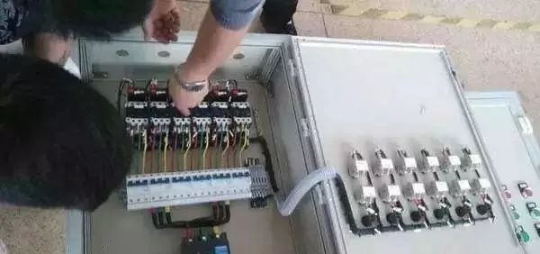 配電箱內部結構詳細分析,誰看誰懂,學不求人!