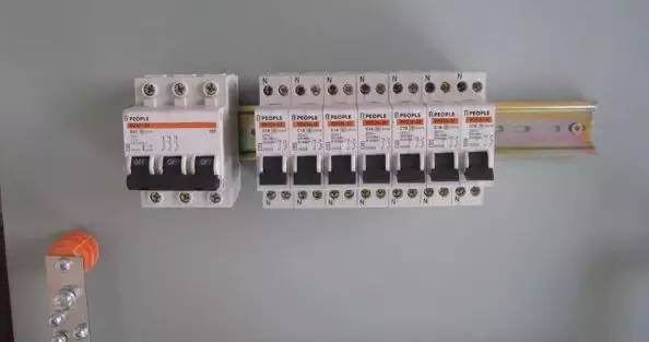 中國電力網(wǎng):圖文并茂教你如何做好配電箱內部布線