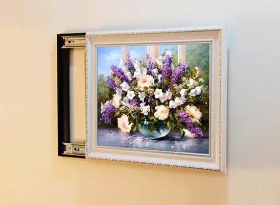 你家人的配電箱隱藏得好嗎？新房子的裝飾看起來很漂亮，因為做得很好。