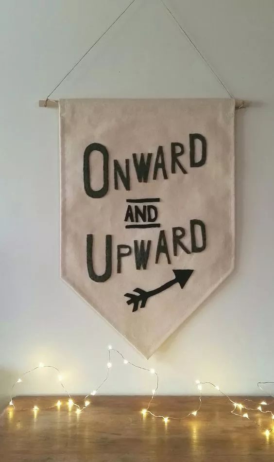 你家人的配電箱隱藏得好嗎？新房子的裝飾看起來很漂亮，因為做得很好。