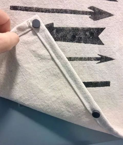 你家人的配電箱隱藏得好嗎？新房子的裝飾看起來很漂亮，因為做得很好。