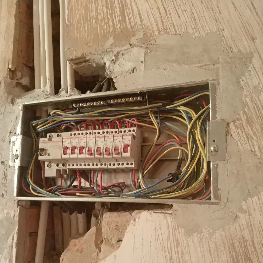 在安裝配電箱之前，這個細節(jié)不能馬虎。